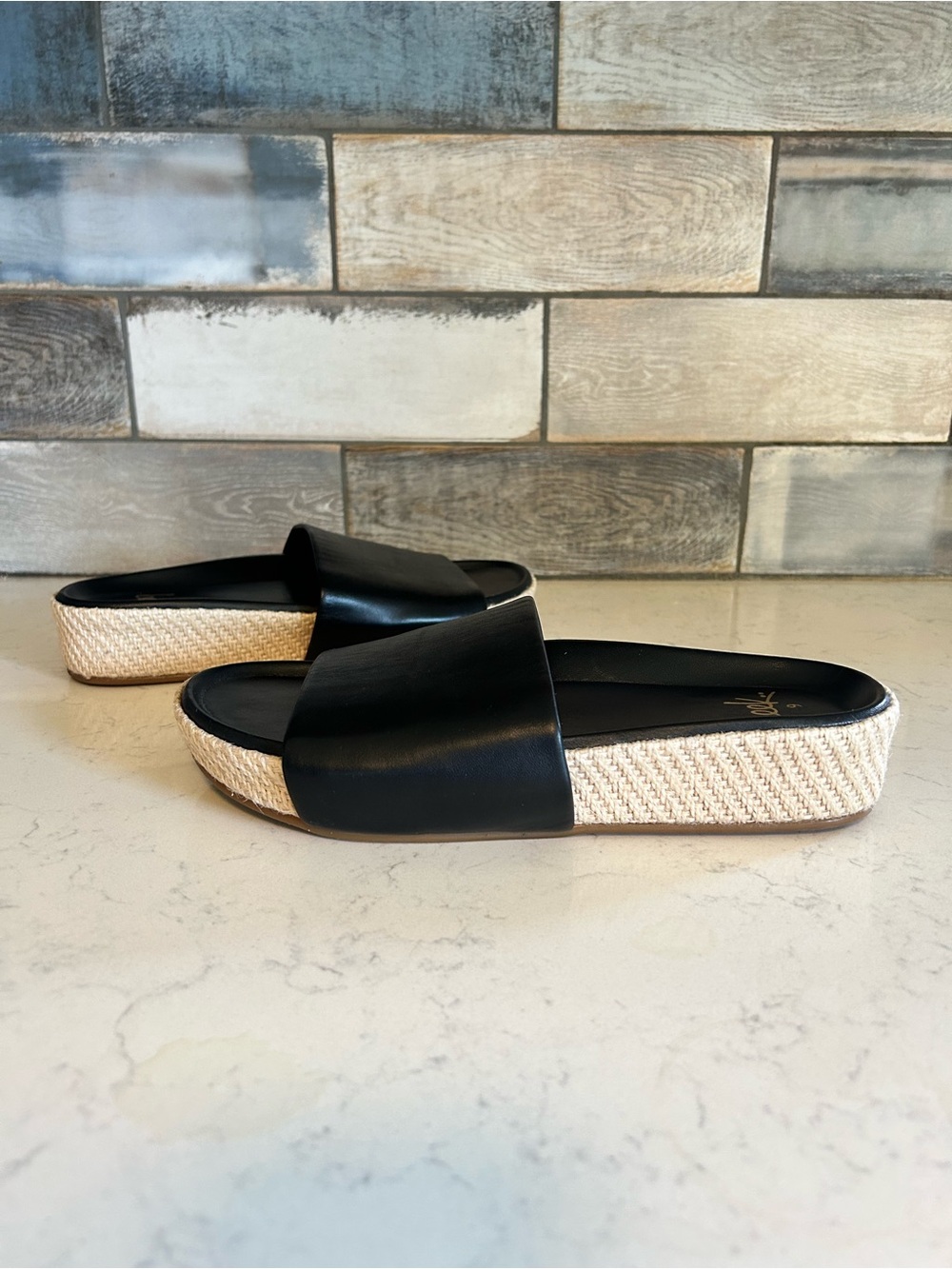 Like New Beek Pelican Jute Black Leather Platform Slide Sandals - Picture 10 of 16